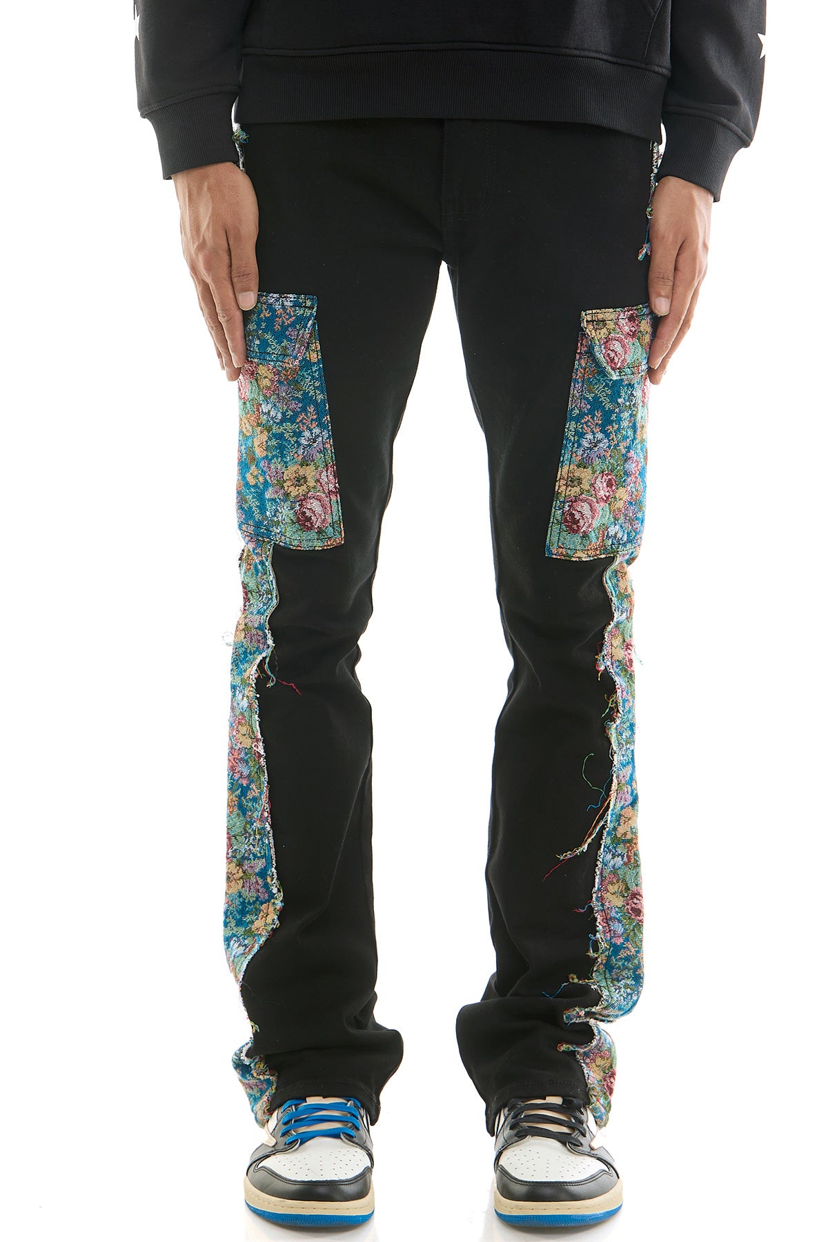 KDNK KNB3419 Tap Flare Stacked Pants in black